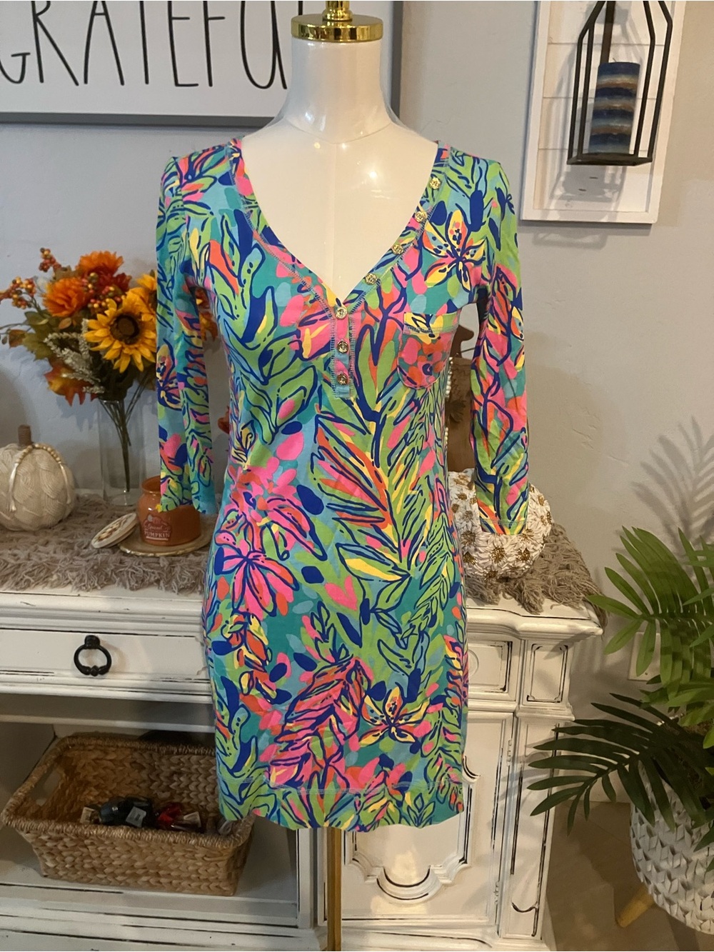 Lilly Pulitzer Green Floral V-Neck Shift Dress with Pink & Blue Accents